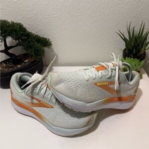 Brooks Women's Athletic Shoes - White and Orange